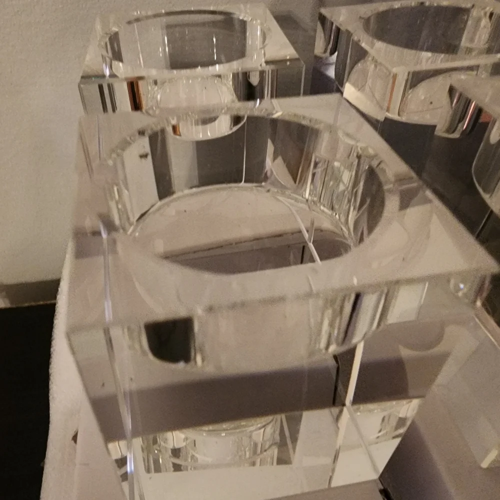 4 Pcs Clear Crystal 2×2×2.4 